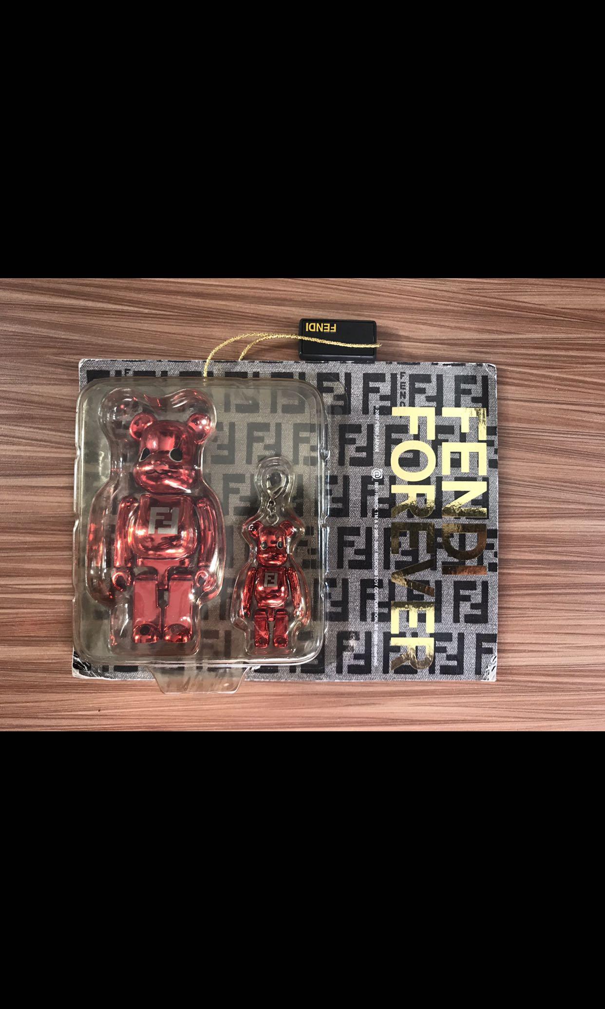 Fendi forever 橙色電鍍Bearbrick 100% 50% 鎖匙扣, 興趣及遊戲, 玩具