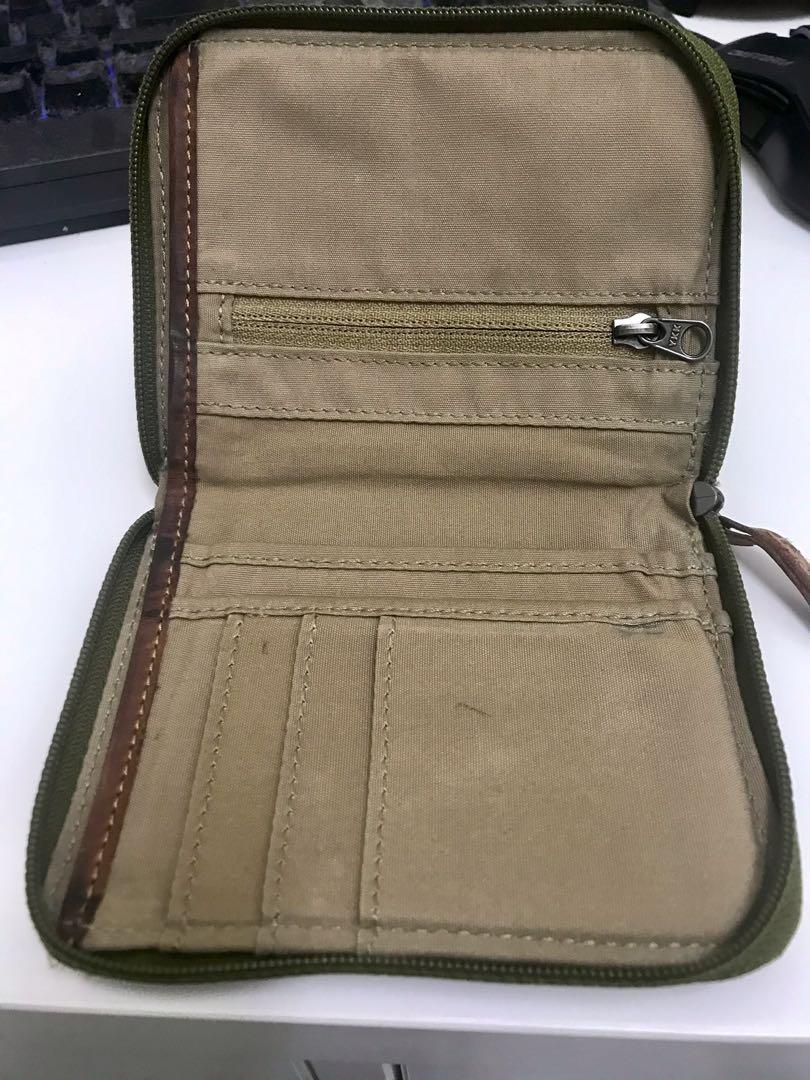 Fjallraven Zip Wallet Olive Green, Men's Fashion, Watches & Accessories