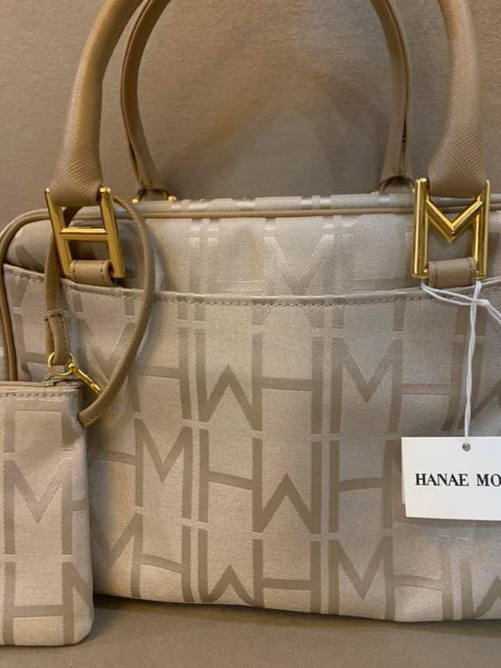 Hanae Mori Monogram Handbag w/ Pouch (Category: Luxury Bags & Wallets) located in Paranaque City. Submitted by katlouieleandicho (Listing ID 1146671477, Image 3). Description: Brand new 💯Authentic #Hanae Mori Monogram Handbag w/ Pouch Made in Japan Price : P2K.