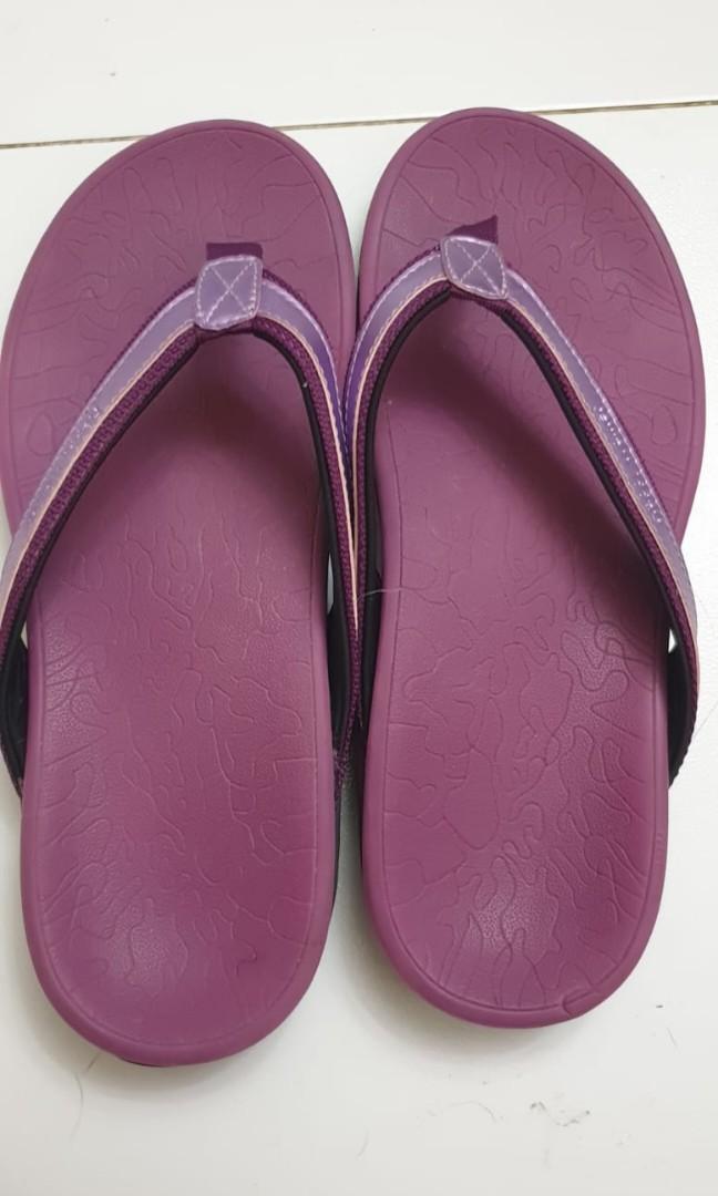 Happy Walker purple slippers - size women's 10, Women's Fashion, Footwear,  Flipflops and Slides on Carousell