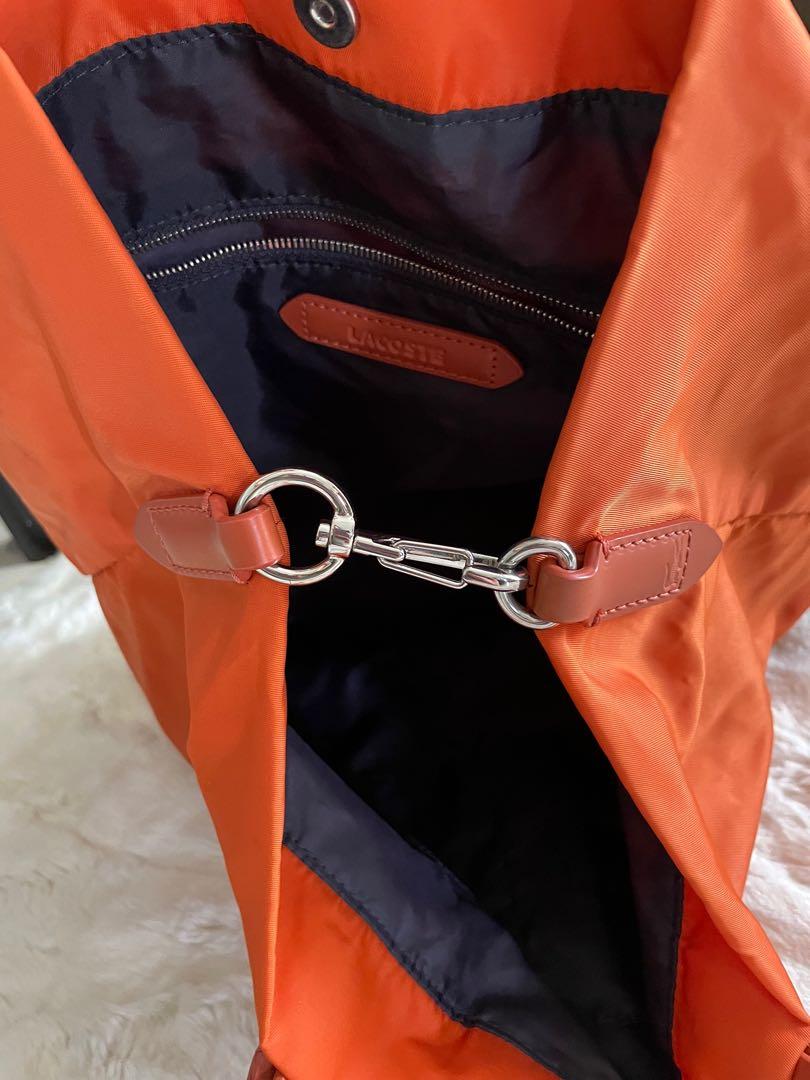 Lacoste Bag (Category: Luxury Bags & Wallets) located in Makati City. Submitted by jamyyogi (Listing ID 1146606252, Image 3). Description: No paperbad/dustbag or card Authentic/original Lacoste 🚚Grab / Lalamove ( c/o of buyer ) 💰 BPI or GCASH 📍 Taguig City .