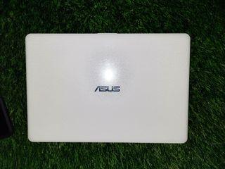 Laptop Notebook Asus E203MAH 4GB 500GB