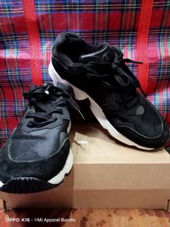 (Category: ) located in . Submitted by mi.apparel (Listing ID 1146569956, Image 1). Description: .