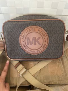 (Category: ) located in . Submitted by Divinaspreloved_2020 (Listing ID 1146565294, Image 1). Description: .