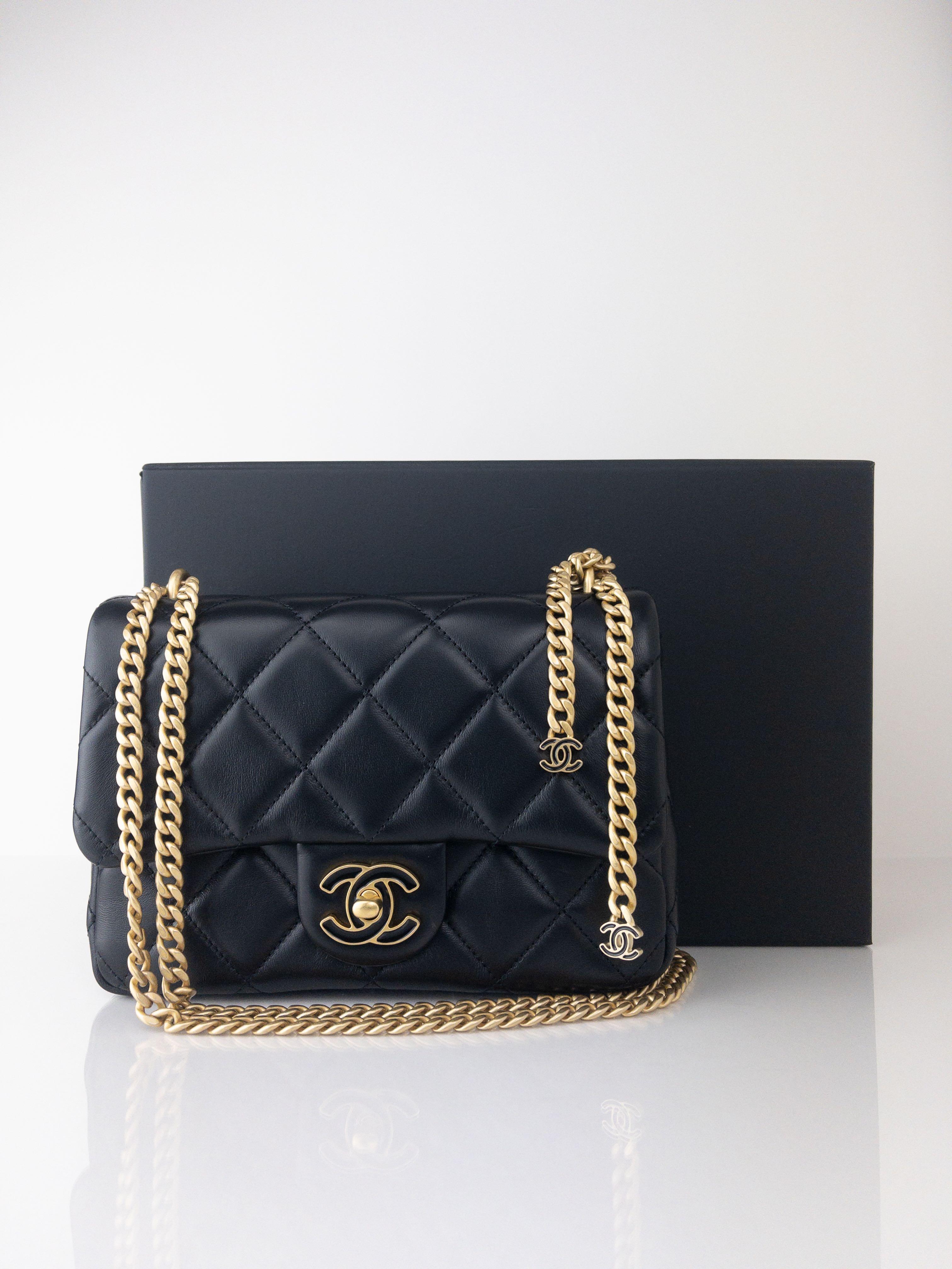 NEW CHANEL AS3114 B07634 94305 FLAP BAG BLACK Women s Fashion