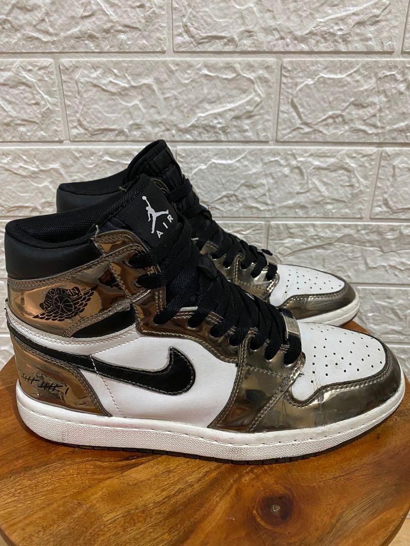 Nike Air Jordan 1 retro high Gold Toe 