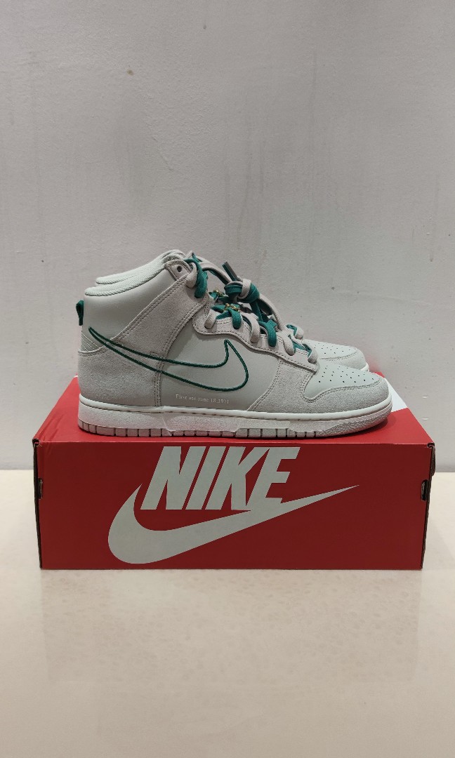 Nike Dunk First Use, Men's Fashion, Footwear, Sneakers on Carousell