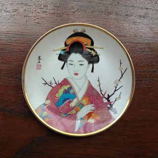 Piring decor Geisha