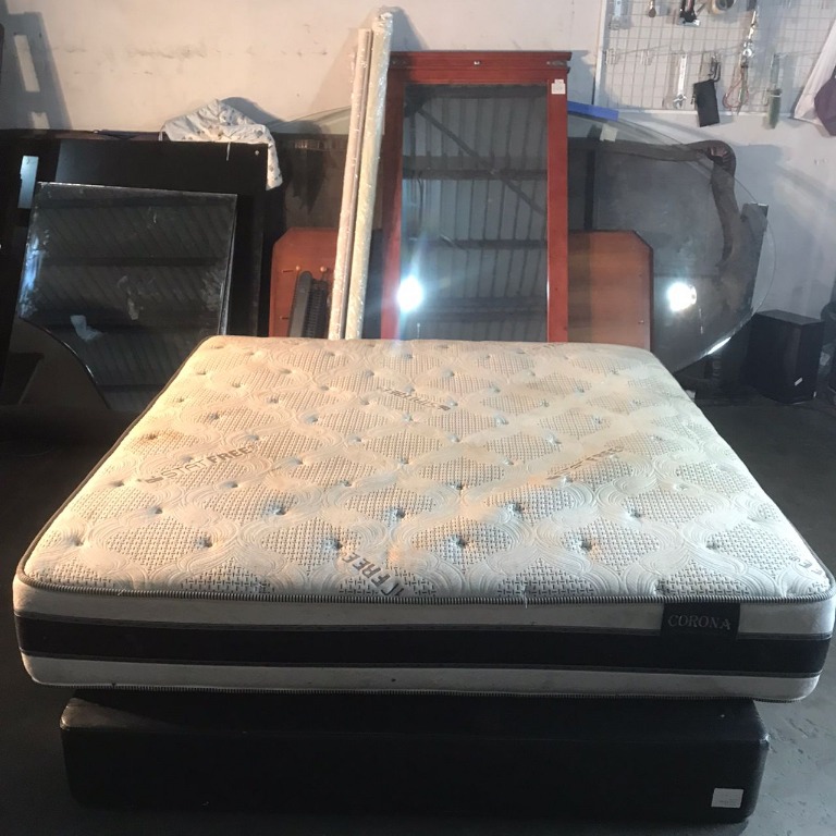 11 inch outlet queen mattress