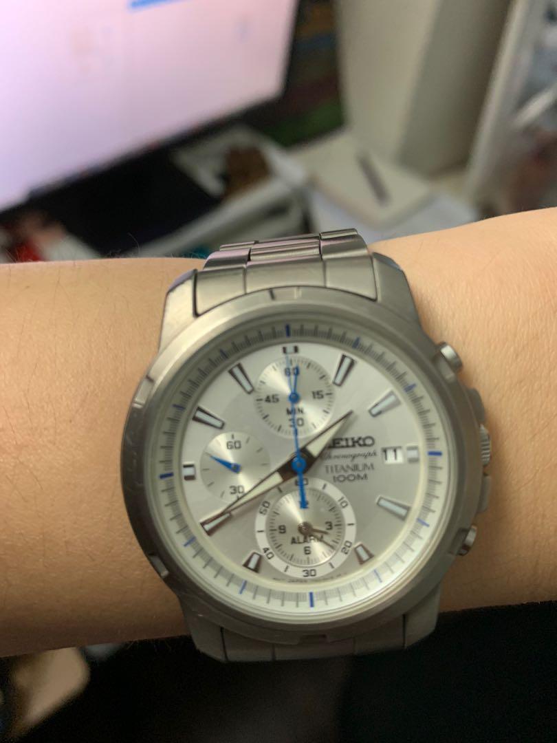 Seiko titanium chronograph 100m watch top