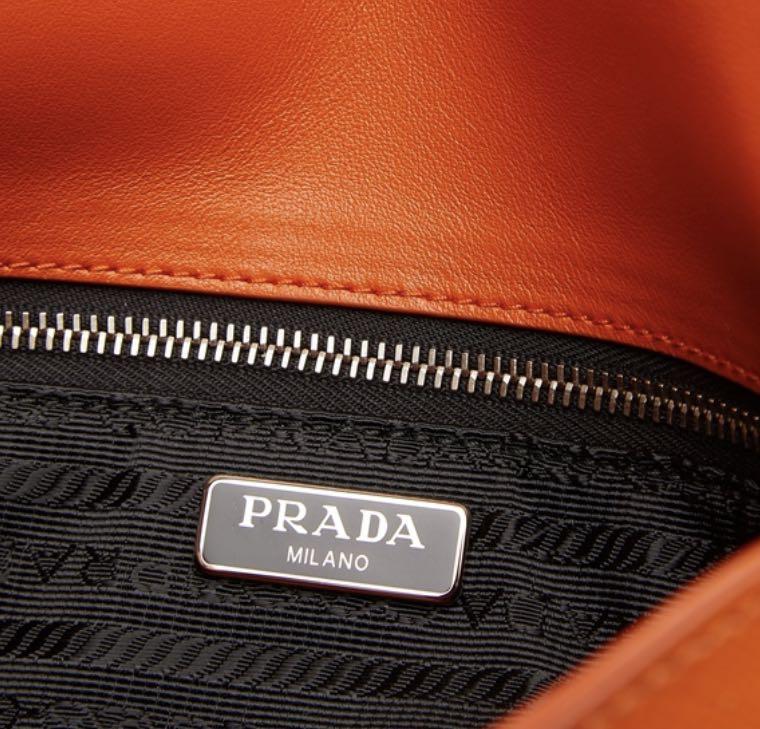Medium Brique Saffiano Leather Bag with Handle 2VH069_9Z2, Orange, 22*16*6cm