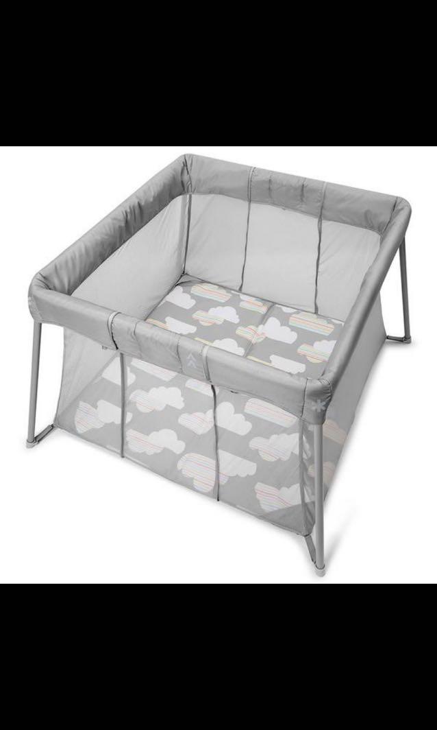 Play to night sale expanding travel crib