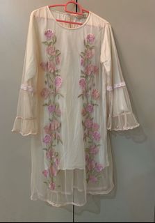 (Category: ) located in . Submitted by ama.couture (Listing ID 1146581457, Image 1). Description: .