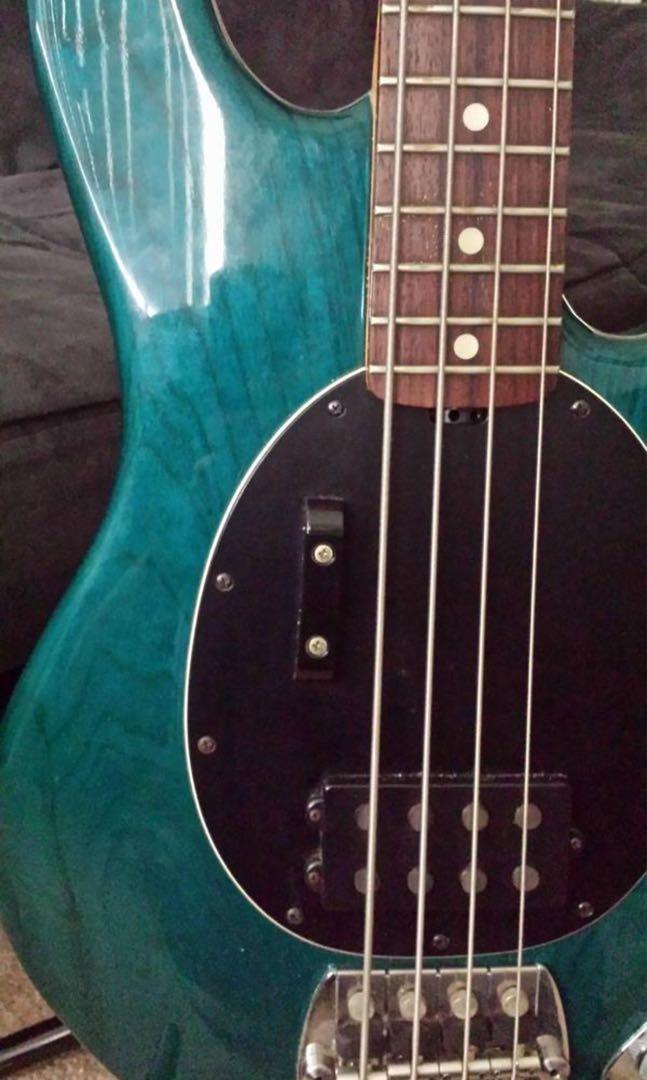 Thumb rest for Bass Guitar MIJ, Hobbies & Toys, Music & Media, Music