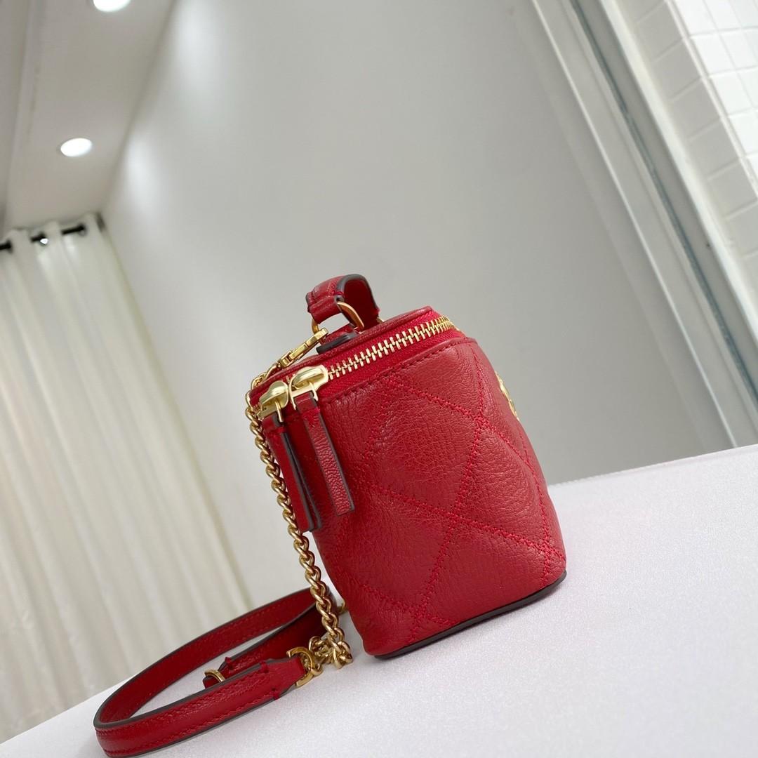 Tory Burch Willa Mini Vanity Bag, Women's Fashion, Bags & Wallets ...