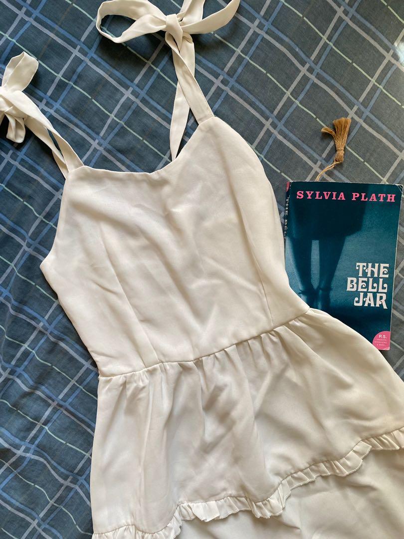 Zahia white ruffle dress (Category: Dresses) located in Quezon City. Submitted by snandyy (Listing ID 1146613699, Image 1). Description: White ruffle dress from Zahia 10/10 condition, rarely worn Dress length: 40 inches Adjustable straps Very folklore by taylor swift vibes ☺️ Message for when worn pics MOP: GCash Shopee checkout available.