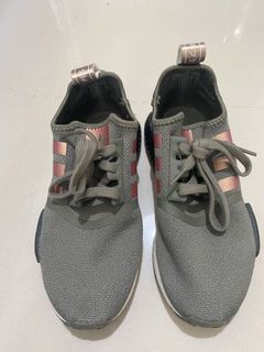 （分類：）位於 。 由 vhanityyy 提交（商品編號 1150074161，圖片 1）。簡介： 。