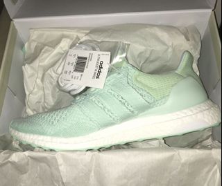 (Category: ) located in . Submitted by Yeezusssss (Listing ID 1150037727, Image 1). Description: .