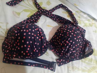 (Kategori: ) berada di . Dikirim oleh preloved_mca (ID iklan 1150102793, Gambar 1). Deskripsi: .