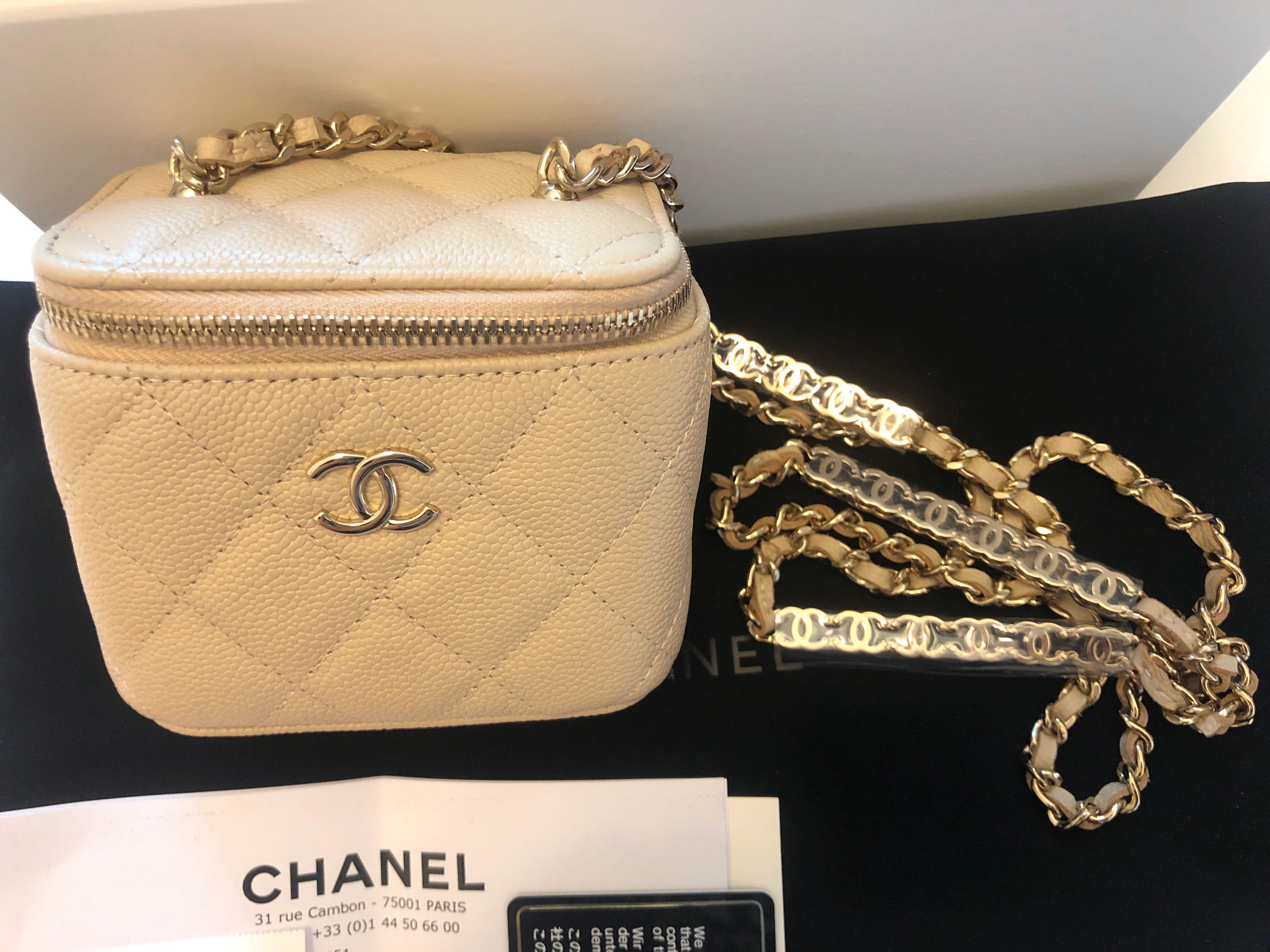 Chanel Vanity Shoulder bag 391813