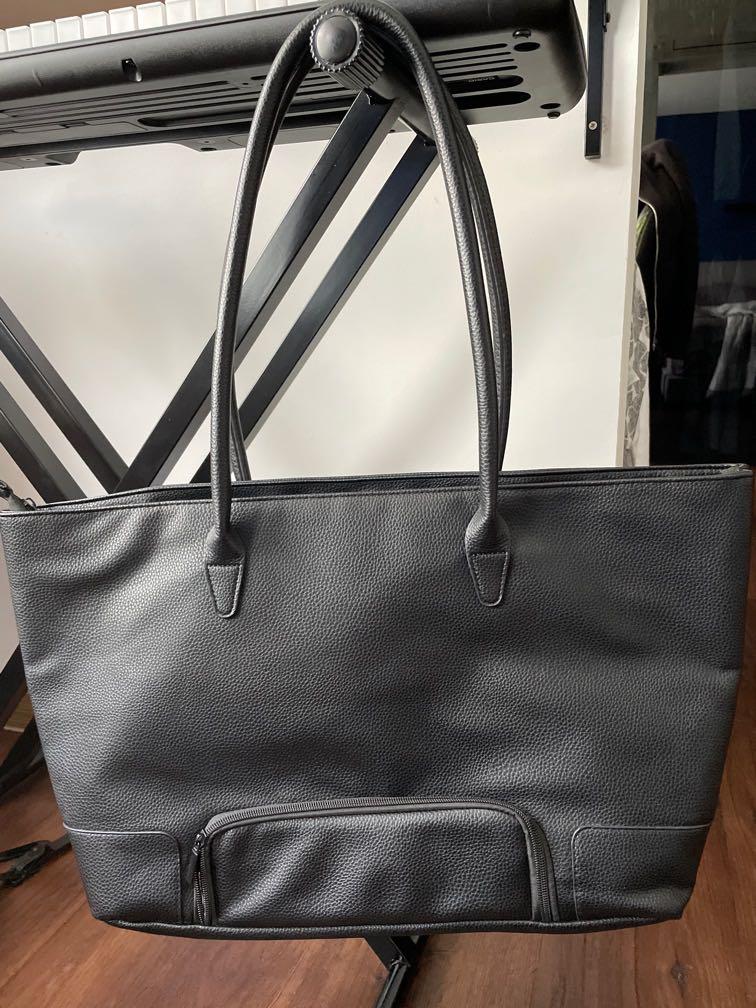 Buffbunny Game Changer Tote - Gym/Work/Diaper, Women's Fashion, Bags &  Wallets, Shoulder Bags on Carousell