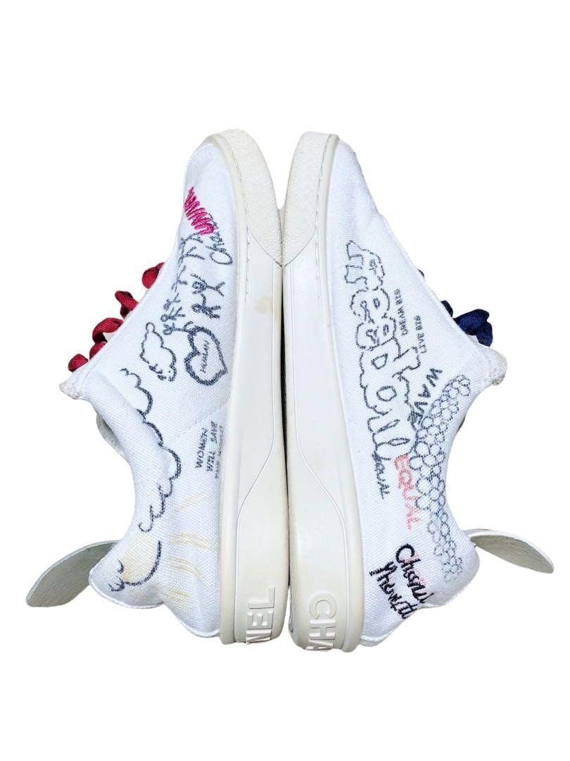 Scarpe chanel hotsell x pharrell
