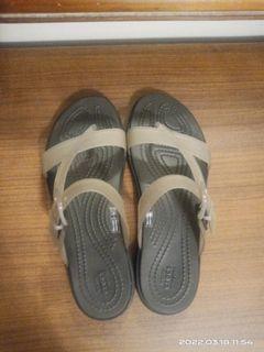 Crocs ladies slippers/sandals