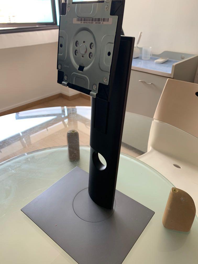 Dell monitor stand. VESA mount 10 x 10cm, Computers & Tech, Desktops on