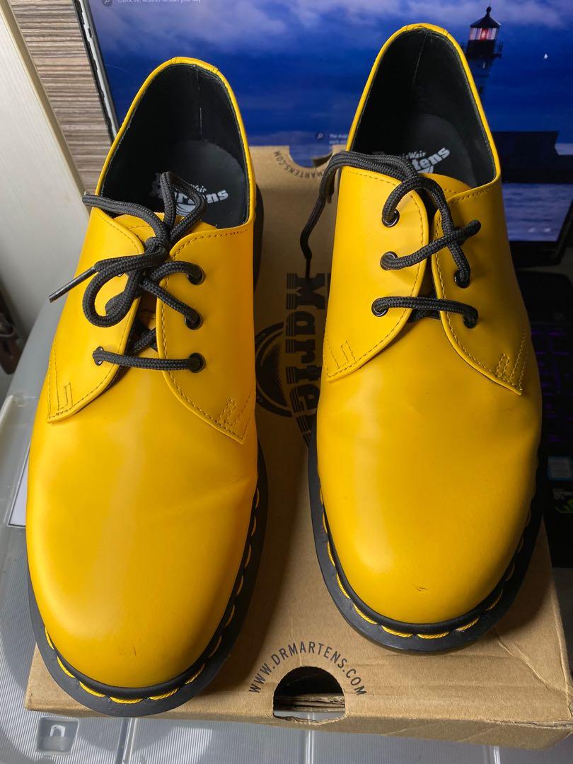 Dr martens aw006 like very new original item Men s Fashion
