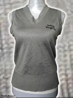 (Category: ) located in . Submitted by Dclosetpreloved (Listing ID 1150149728, Image 1). Description: .