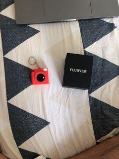 Fujifilm 32 GB thumbdrive keychain, cute orange camera shape in box