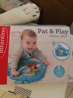Infantino pat and play water mat