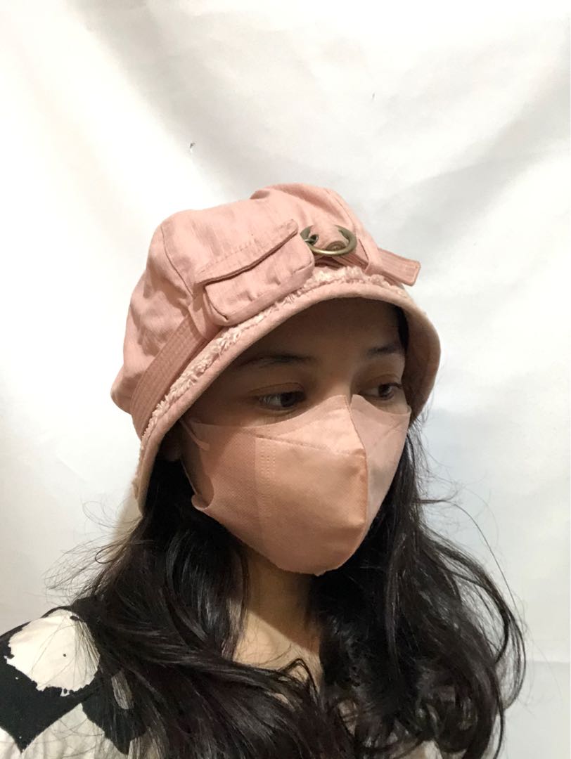 Limited bucket hat baby pink, Fesyen 
