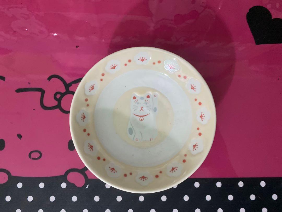 Lucky Cat saucer plate (Category: Other Kitchenware & Tableware) located in Manila. Submitted by hklylovez (Listing ID 1150148904, Image 1). Description: See pics details What you see is what you get Pm for sure buyer...