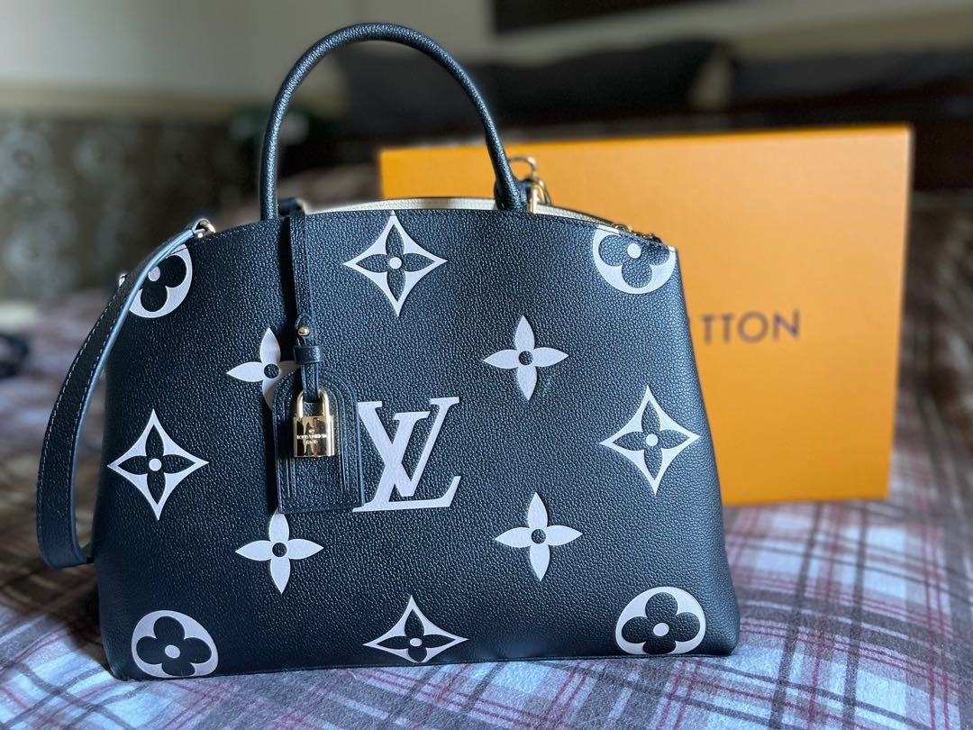 Louis Vuitton Grand Palais M45811 by The-Collectory