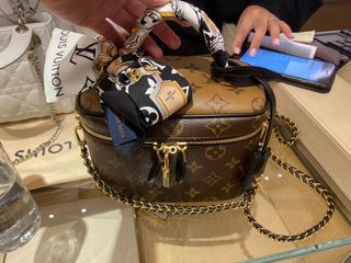 （分類：）位於 。 由 TheJipCat 提交（商品編號 1150141271，圖片 1）。簡介： 。