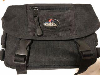 Mekko P-205 Camera Bag with Strap