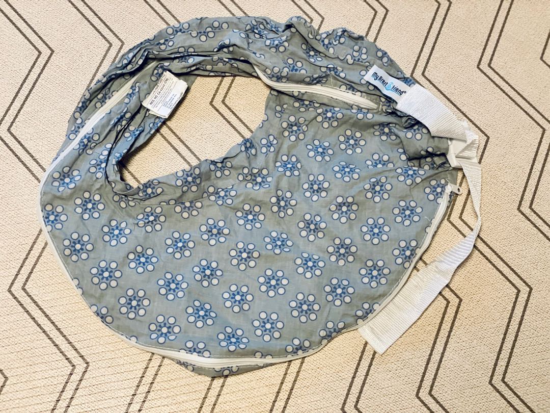 My Brest Friend Removable Slip Cover, Babies & Kids, Nursing & Feeding