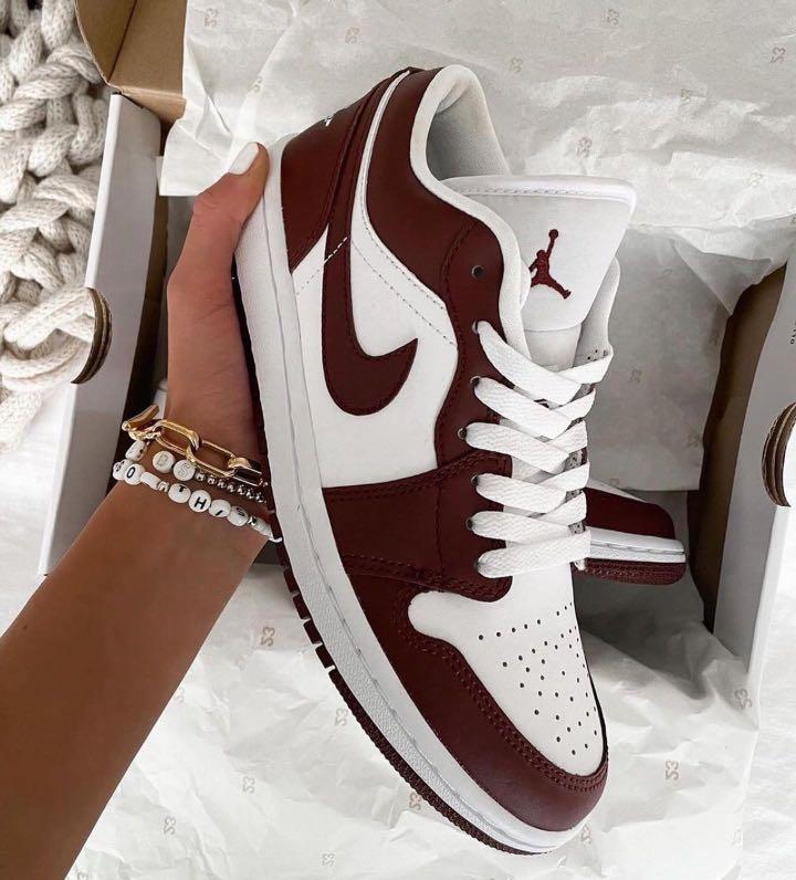 Nike 27 sales womens burgundy