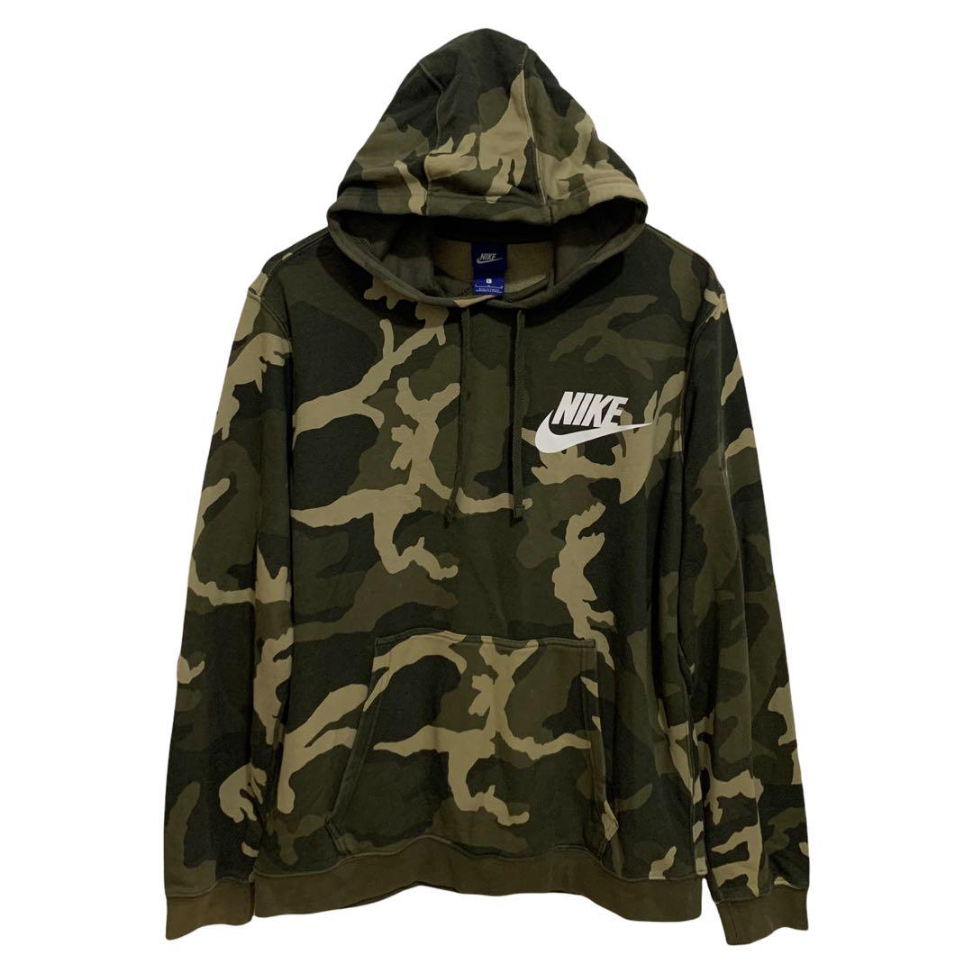 nadar Regresa aire Nike Camouflage Hoodie, Men's Fashion, Coats, Jackets and Outerwear on  Carousell