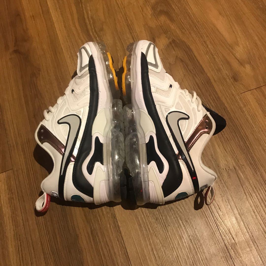 Nike vapormax evo 2021, Fesyen Pria, Sepatu , Sneakers di Carousell