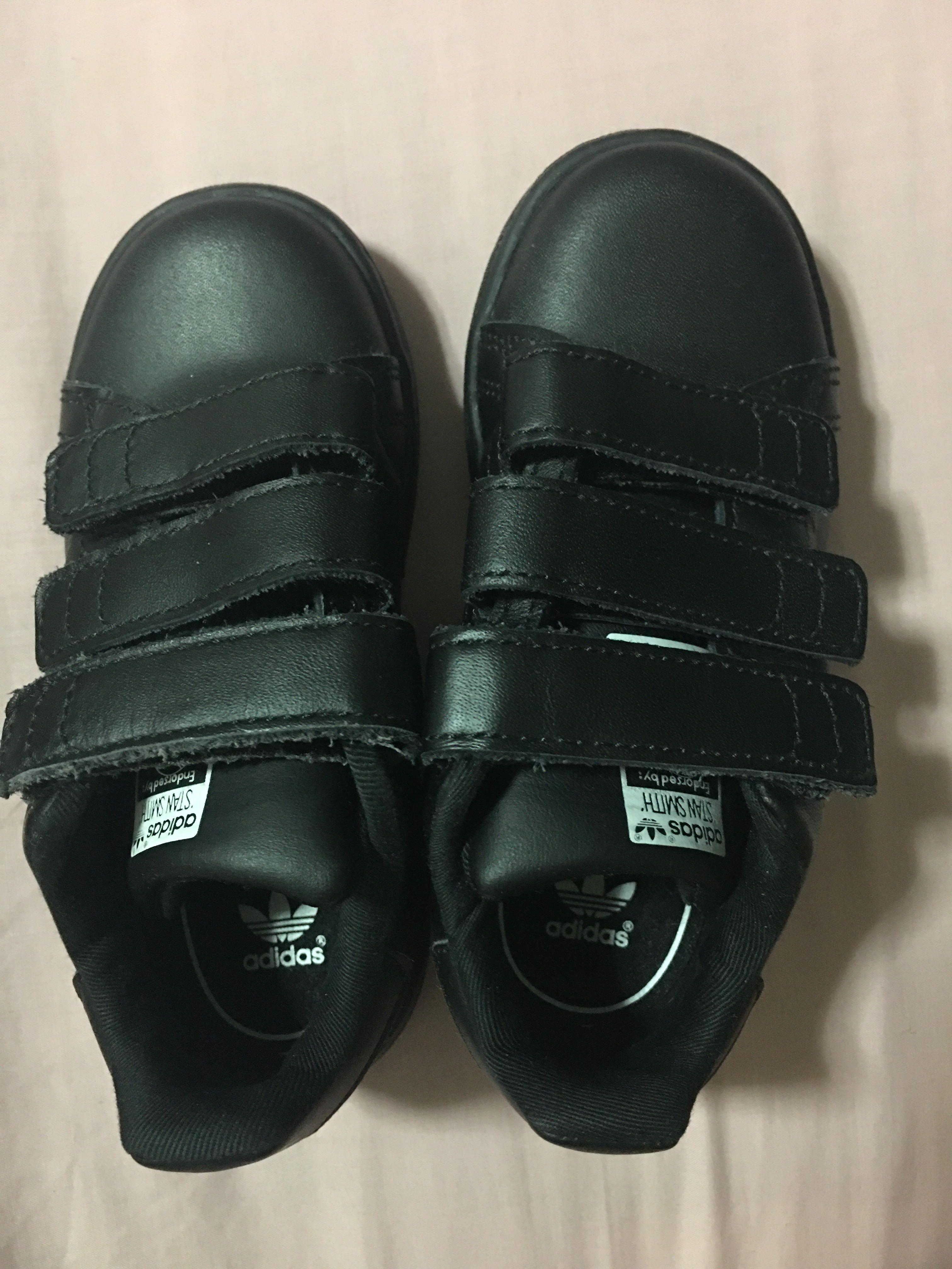 Original adidas for kids (Category: Babies & Kids Fashion) located in Las Pinas. Submitted by fiercecloud.25dfd7 (Listing ID 1150074527, Image 1). Description: Sobrang lambot sa paa bought in dubai.