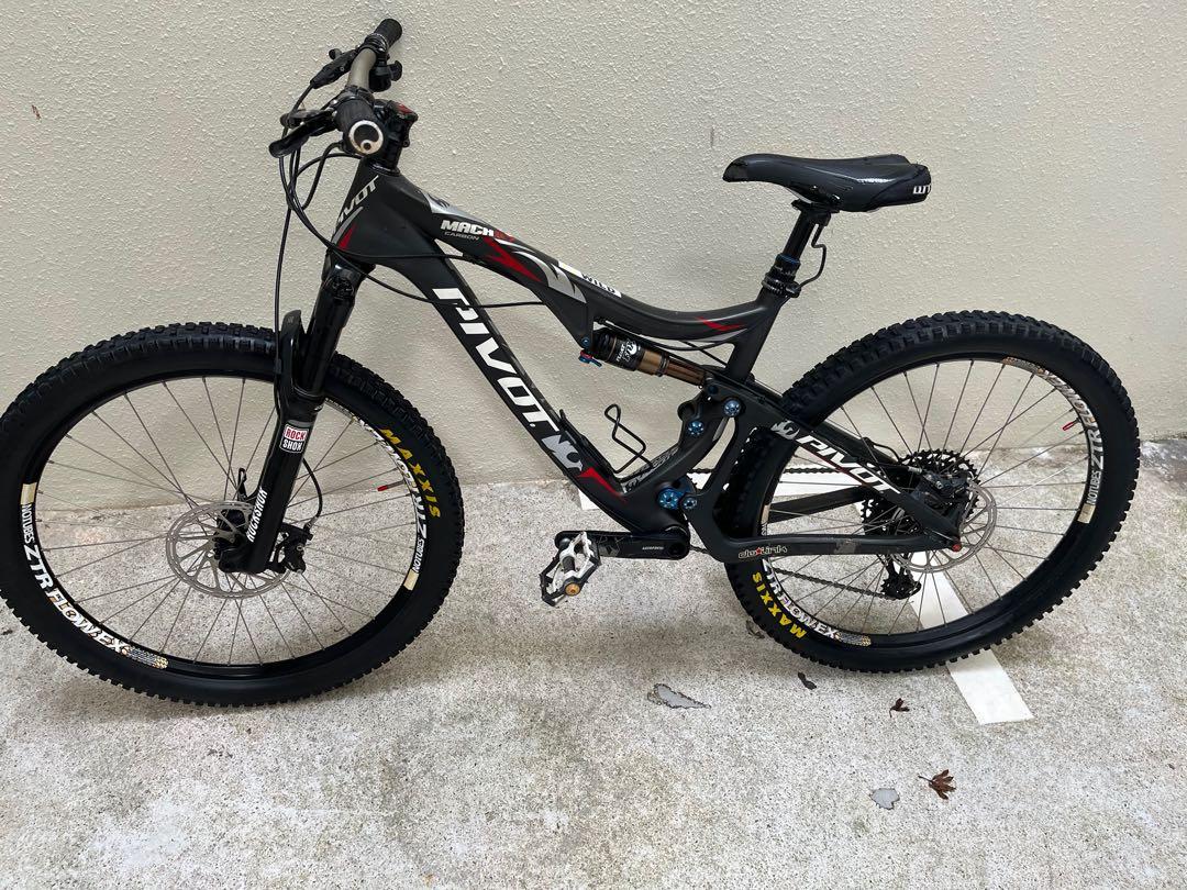 Mountain bike Pivot Match 5.7 Carbon frame