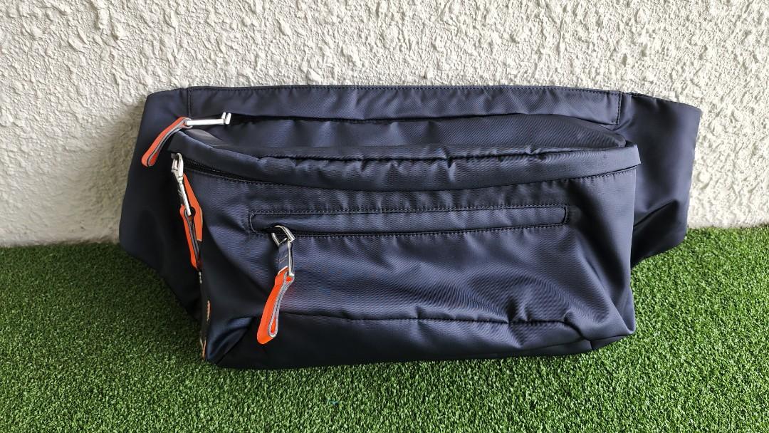 Front sling sale bag