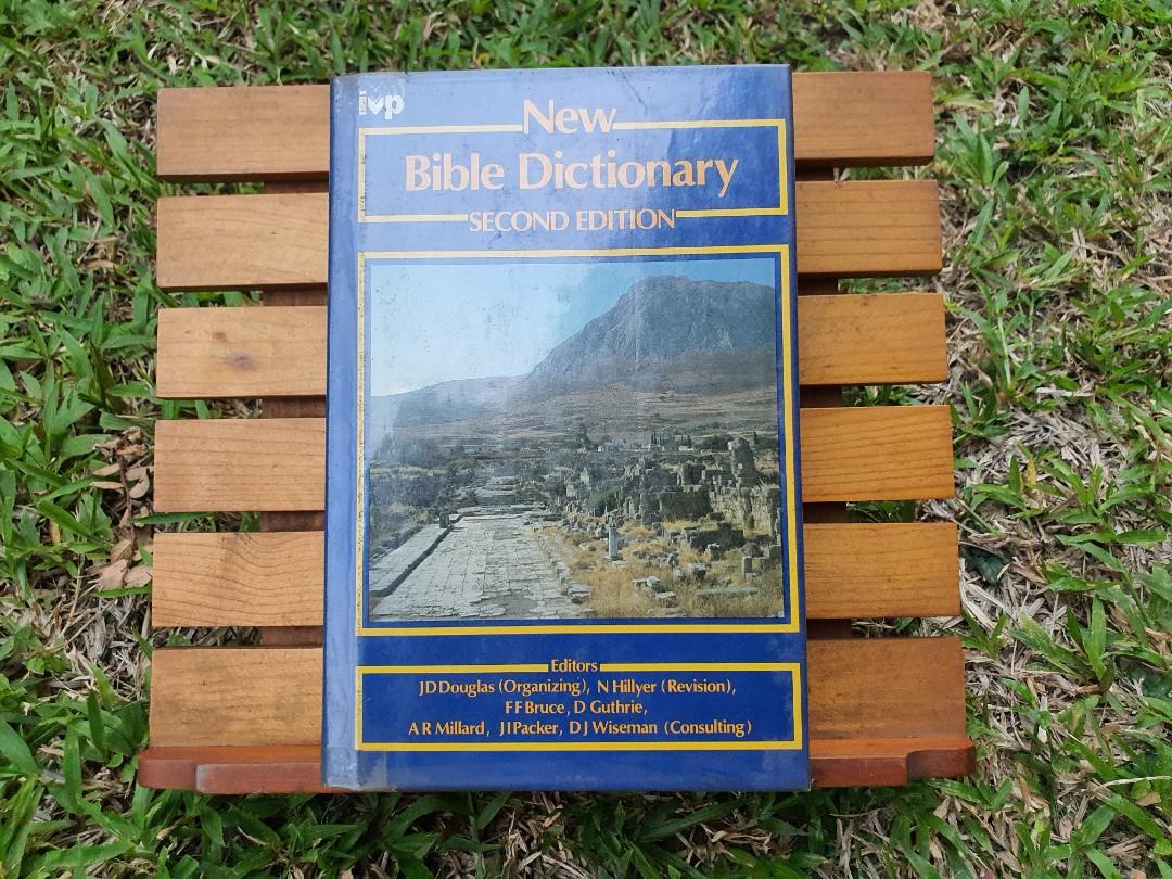 Religious (hardbound) books (Category: Religion Books) located in Paranaque City. Submitted by cruz.jcs (Listing ID 1150080944, Image 3). Description: Selling preloved books of my uncle. Good as new. Well kept. I can send additional pics..