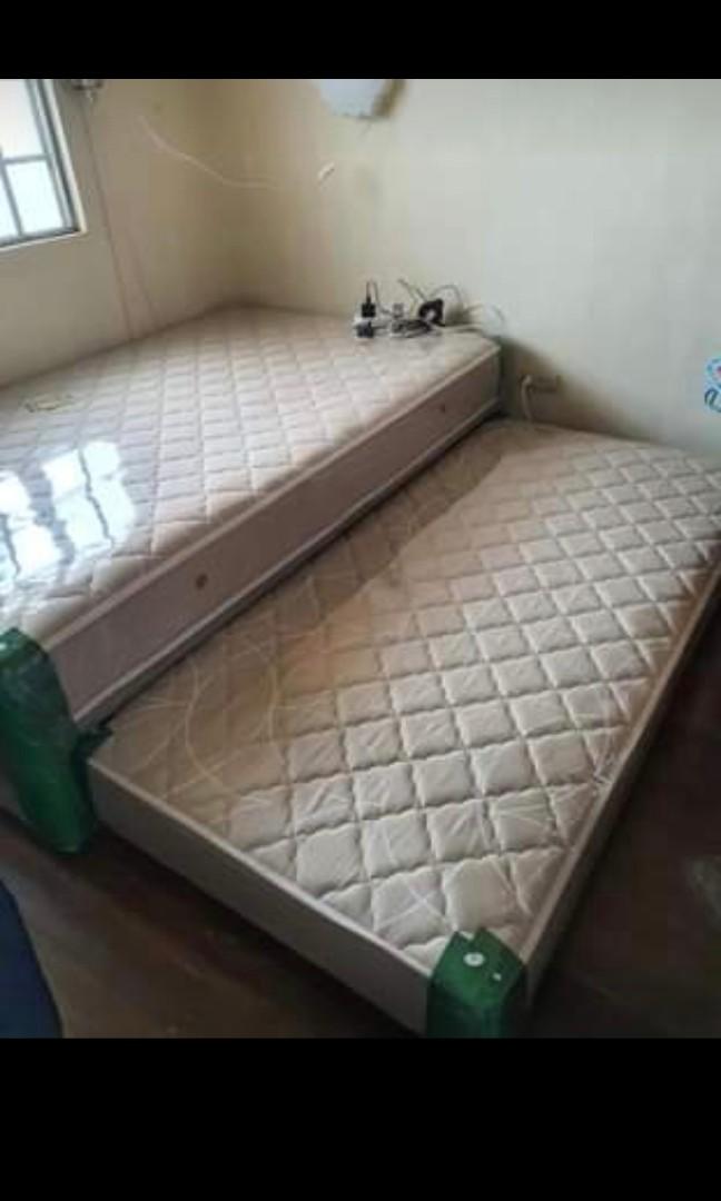 Salem bed top pull out size