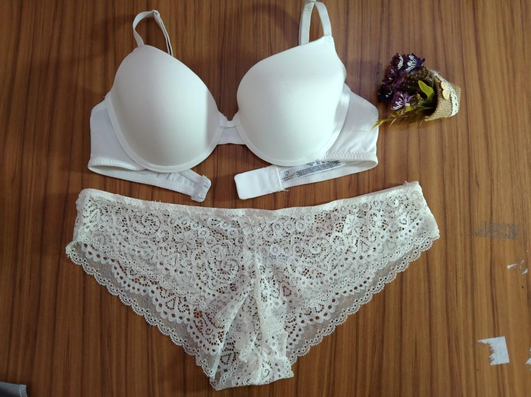 Bra size 44/100, Women's Fashion, New Undergarments & Loungewear on  Carousell