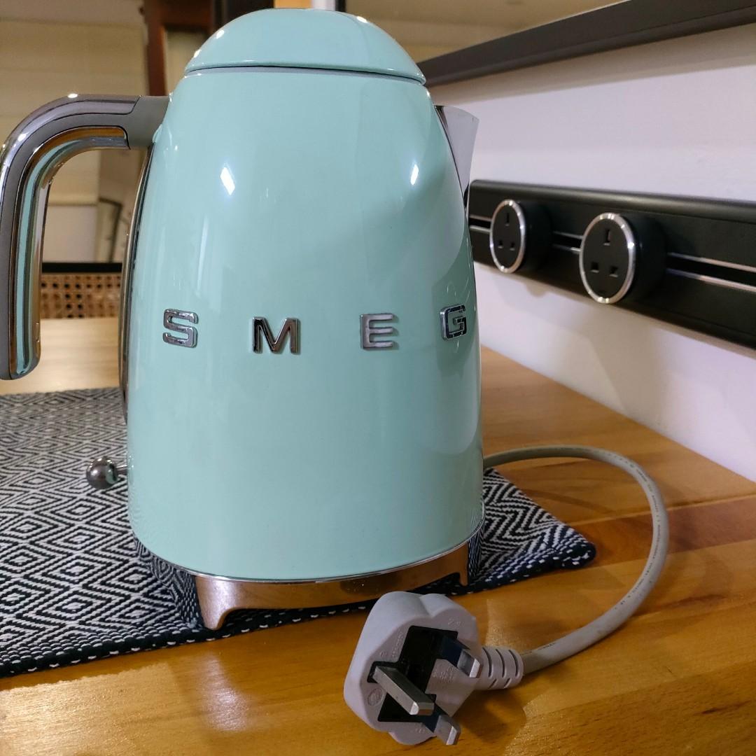 50's Retro Variable Electric Water Kettle - Pastel Green, SMEG