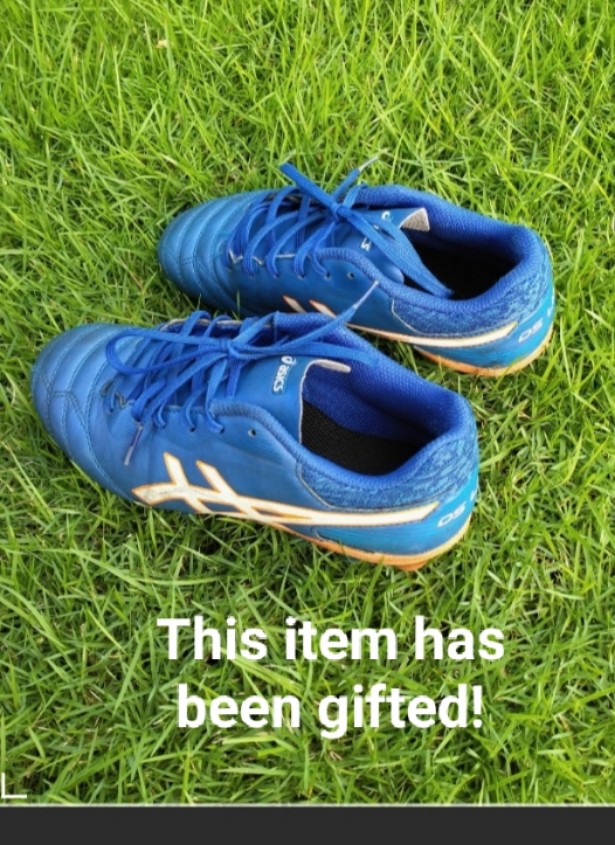 Asics kids sales football boots