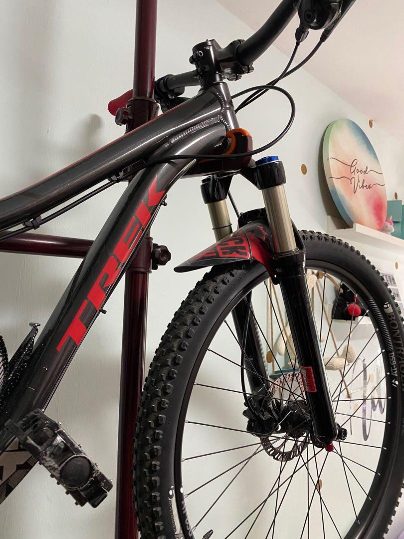 Trek best sale superfly 26